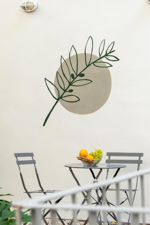 Central5 Boutique Apartments With Common Garden Next To Metro Athènes Extérieur photo