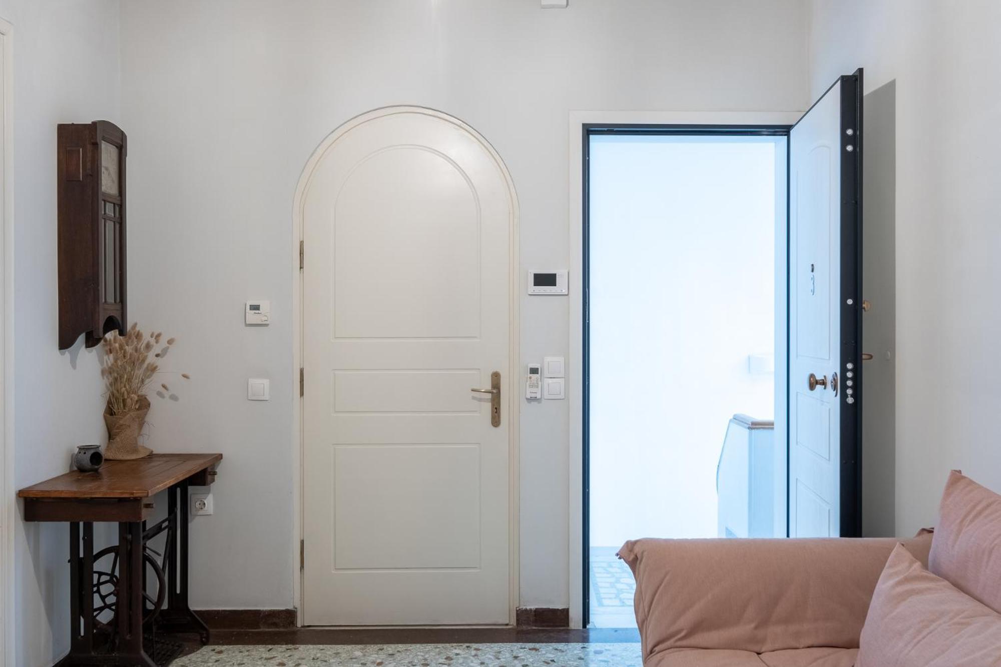 Central5 Boutique Apartments With Common Garden Next To Metro Athènes Extérieur photo